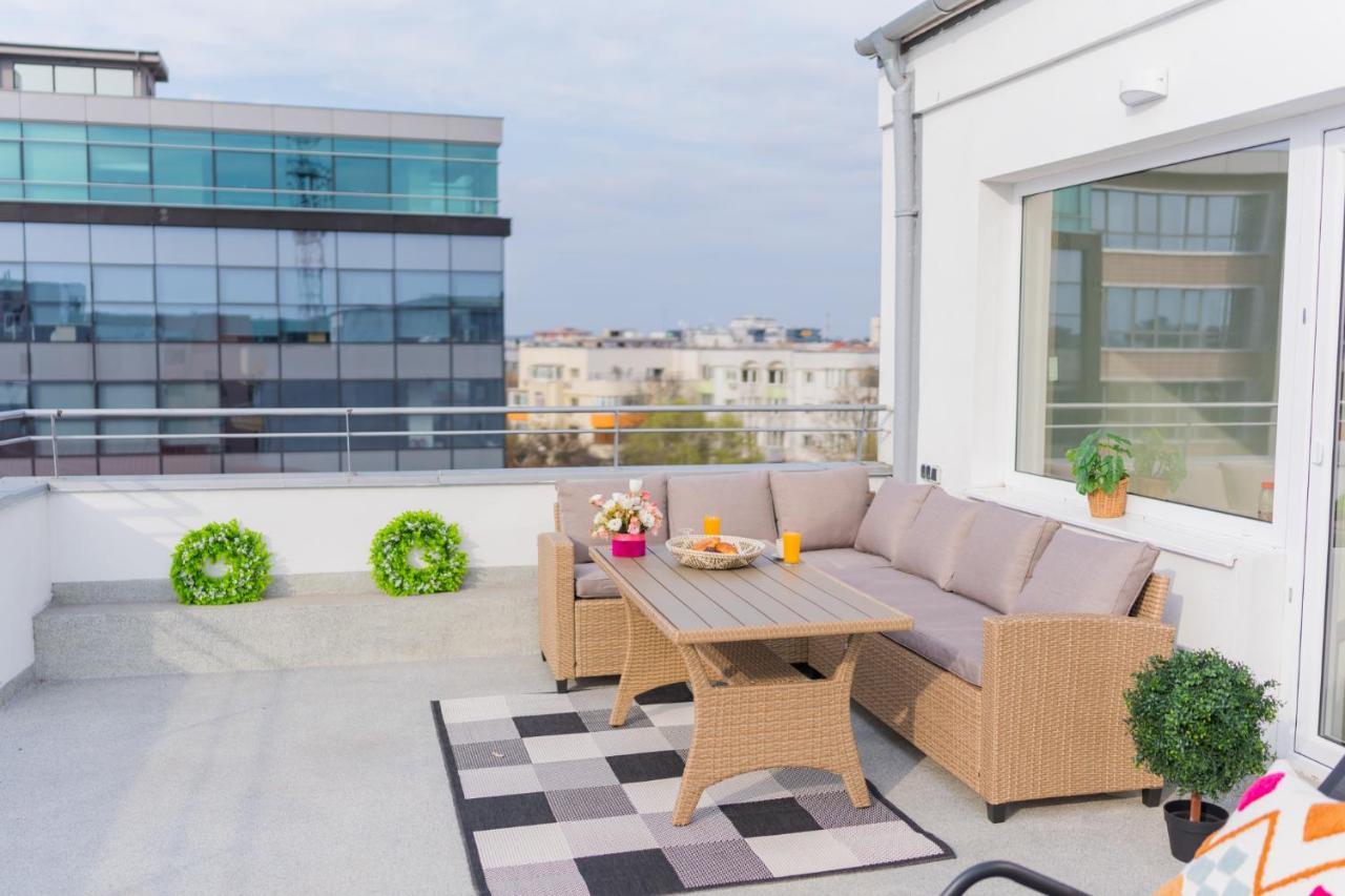Penthouse With Huge Rooftop Terrace & City View Bukarest Exterior foto