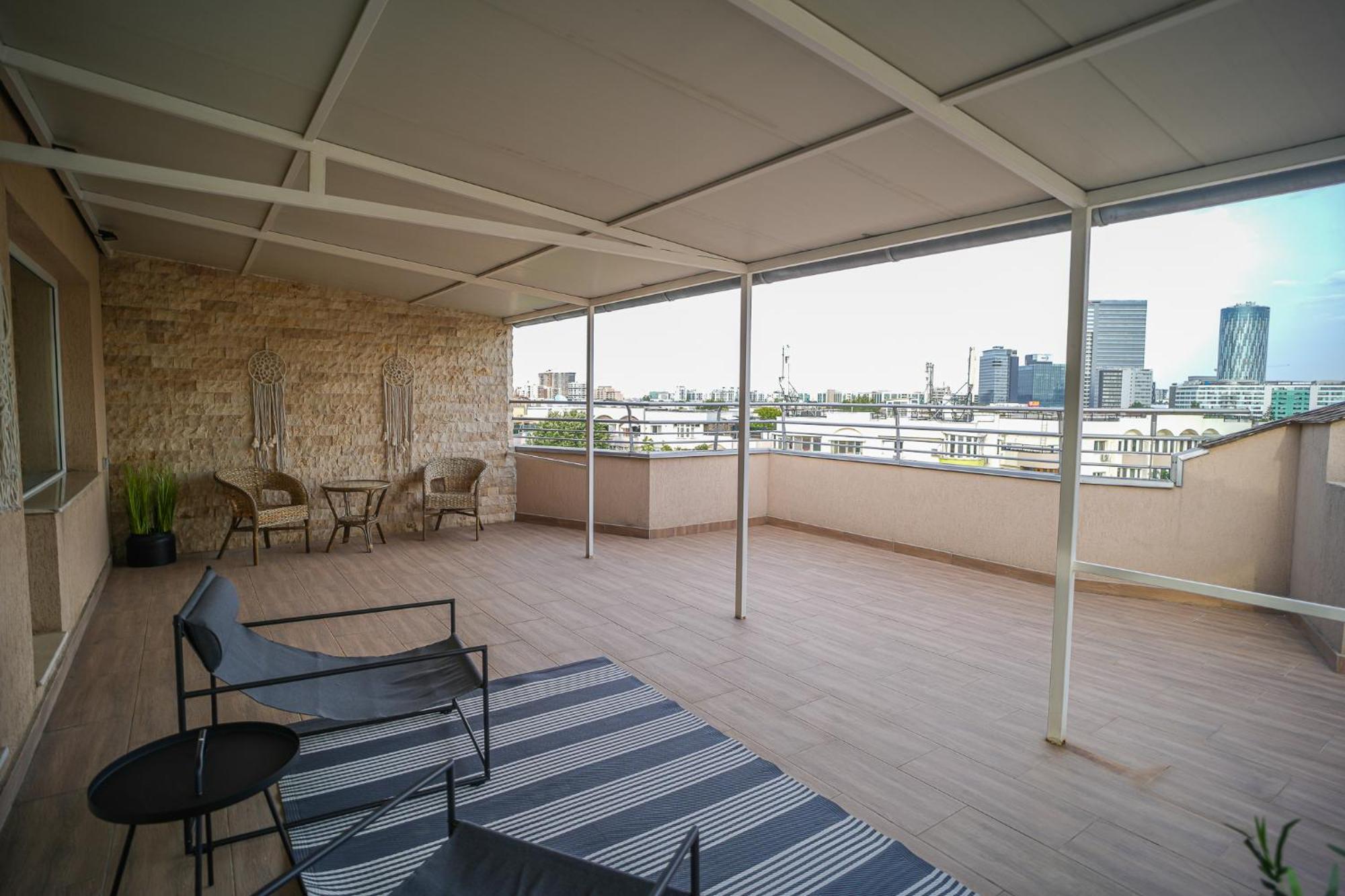 Penthouse With Huge Rooftop Terrace & City View Bukarest Exterior foto