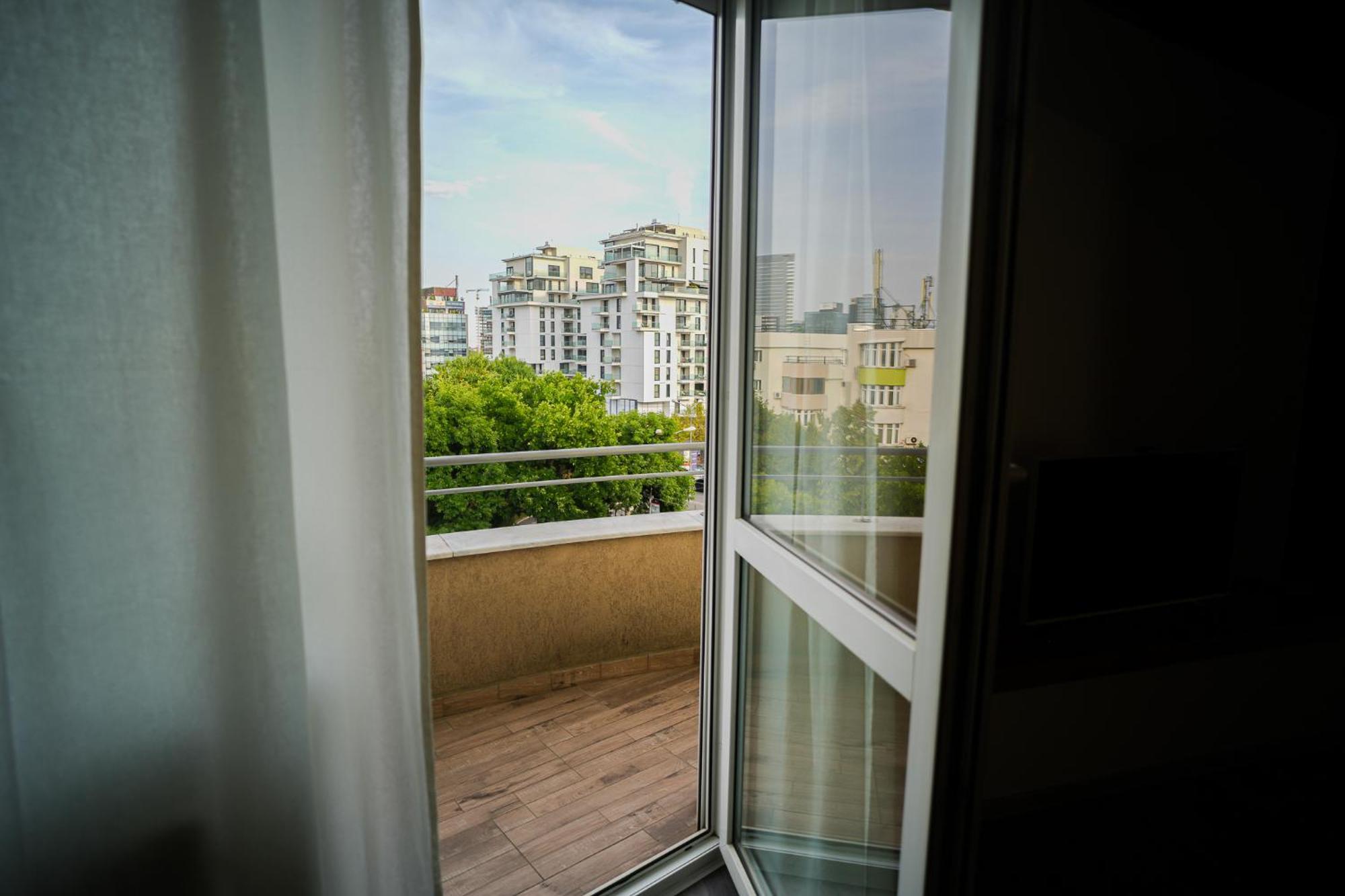 Penthouse With Huge Rooftop Terrace & City View Bukarest Exterior foto