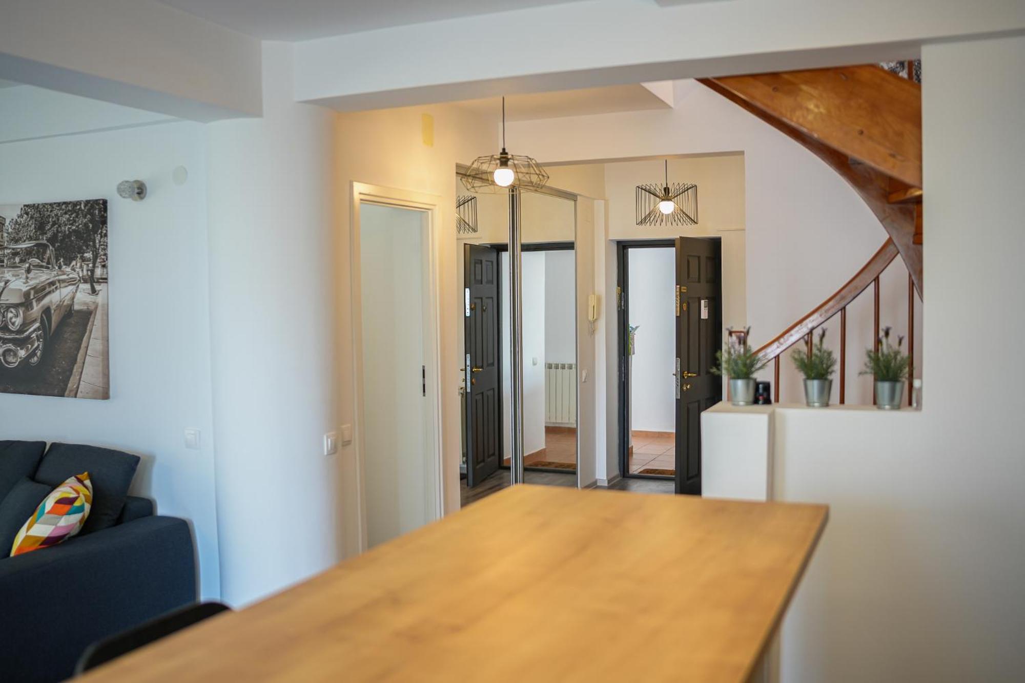 Penthouse With Huge Rooftop Terrace & City View Bukarest Exterior foto